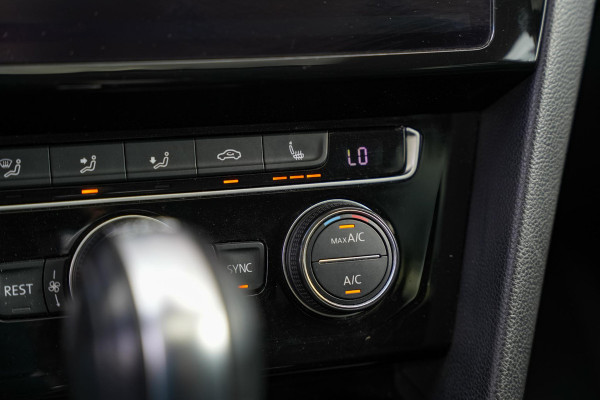 Volkswagen Arteon 2.0 TDI Elegance Business Panoramadak HeadUp Adapt. Cruise Dynaudio Keyless Leer Ergo 19''LM