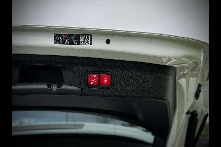 Mercedes-Benz GLE 400 e 4MATIC AMG Panoramadak|Burmester®|Camera 360°|Keyless|Head-up|Luchtvering|Stuurverw.