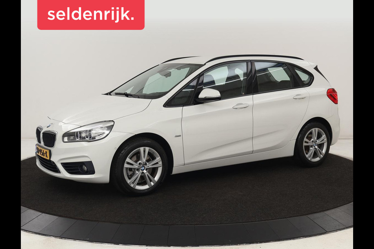 BMW 2 Serie Active Tourer 220i High Executive | Trekhaak | Head-up display | Cruise Control | lederen bekleding | LED koplampen | Navigatie | Stoelverwarming | LMV 17 | BMW 2 Serie Active Tourer 220i High Executive | Trekhaak | Head-up display | Cruise Control | lederen bekleding | LED koplampen | Navigatie | Stoelverwarming | LMV 17 |