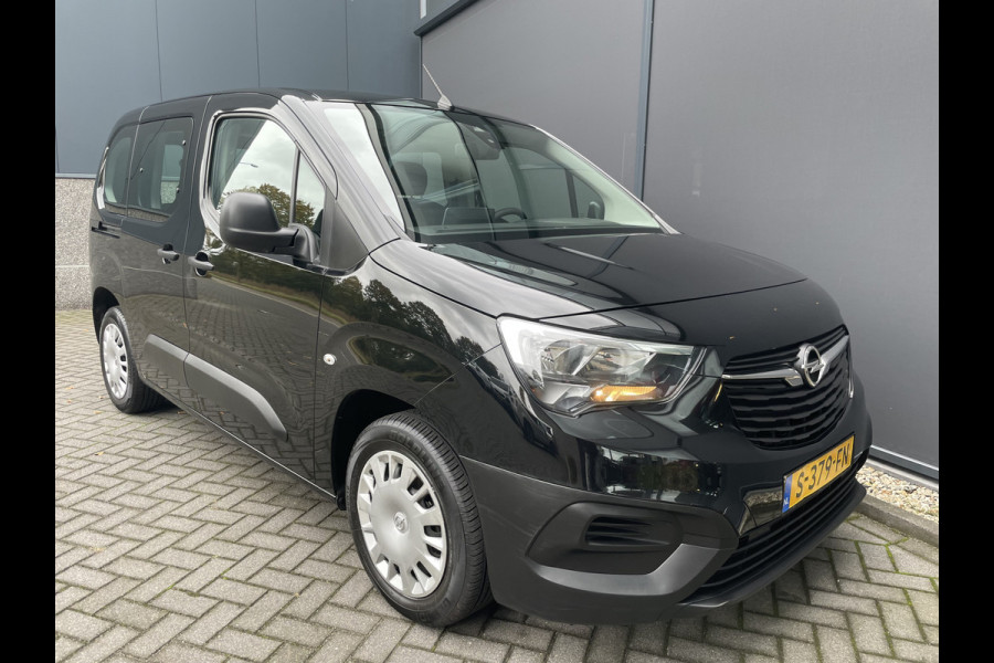Opel Combo Tour 1.2 Turbo L1H1 Edition Airco - Cruise control - Parkeer sensoren achter - MF stuurwiel -  Apple carplay/Android auto - Bluetooth - Zijschuifdeur L+R Opel Combo Tour 1.2 Turbo L1H1 Edition Airco - Cruise control - Parkeer sensoren achter - MF stuurwiel -  Apple carplay/Android auto - Bluetooth - Zijschuifdeur L+R