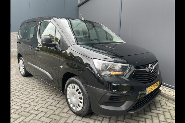 Opel Combo Tour 1.2 Turbo L1H1 Edition Airco - Cruise control - Parkeer sensoren achter - MF stuurwiel -  Apple carplay/Android auto - Bluetooth - Zijschuifdeur L+R Opel Combo Tour 1.2 Turbo L1H1 Edition Airco - Cruise control - Parkeer sensoren achter - MF stuurwiel -  Apple carplay/Android auto - Bluetooth - Zijschuifdeur L+R