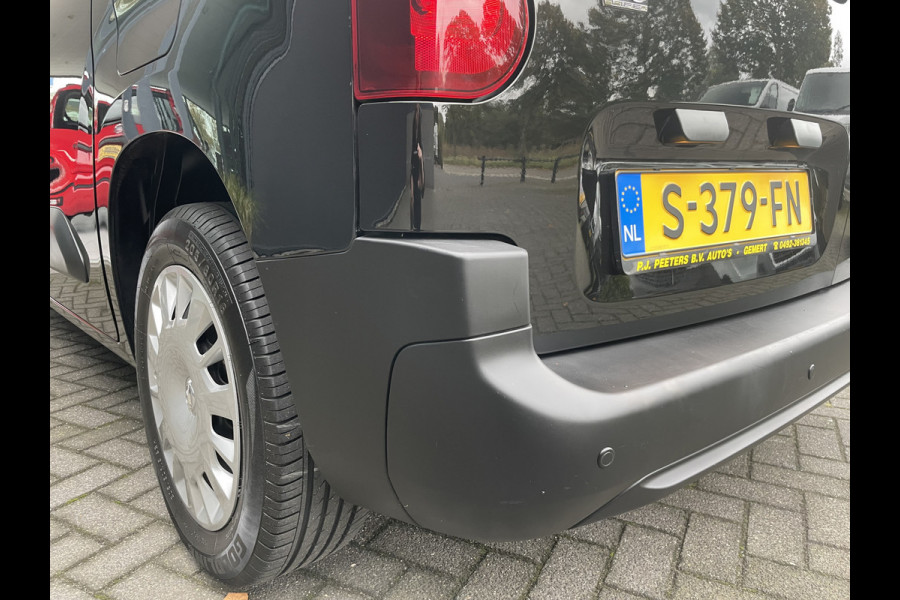Opel Combo Tour 1.2 Turbo L1H1 Edition Airco - Cruise control - Parkeer sensoren achter - MF stuurwiel -  Apple carplay/Android auto - Bluetooth - Zijschuifdeur L+R Opel Combo Tour 1.2 Turbo L1H1 Edition Airco - Cruise control - Parkeer sensoren achter - MF stuurwiel -  Apple carplay/Android auto - Bluetooth - Zijschuifdeur L+R