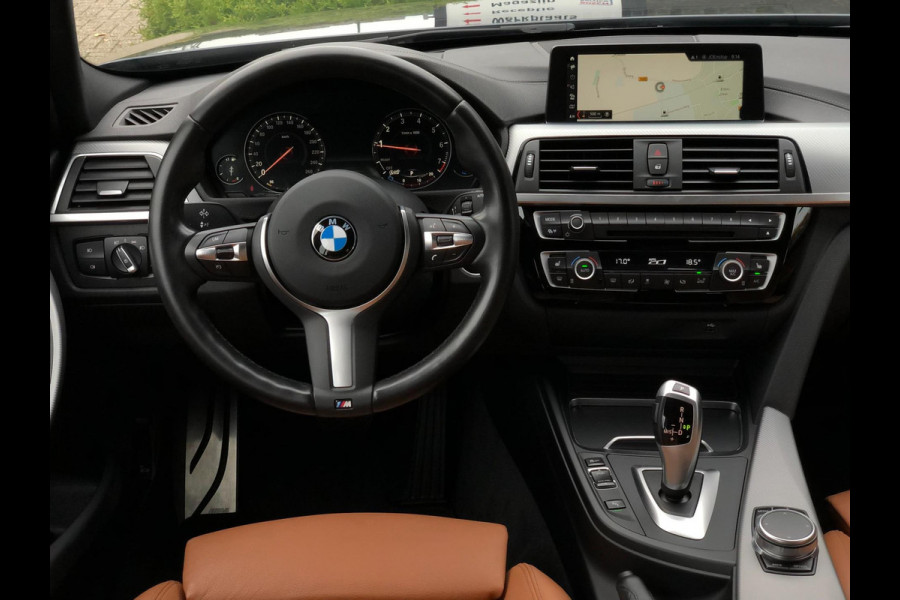 BMW 3 Serie Touring 318i M Sport | Leder, Navi, Carplay, Stoelverw., Cruise, Climate, El. Achterklep | Dealeronderhouden | NAP |