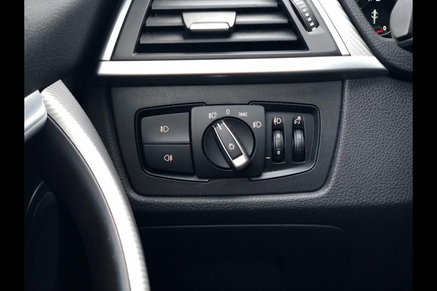 BMW 3 Serie Touring 318i M Sport | Leder, Navi, Carplay, Stoelverw., Cruise, Climate, El. Achterklep | Dealeronderhouden | NAP |