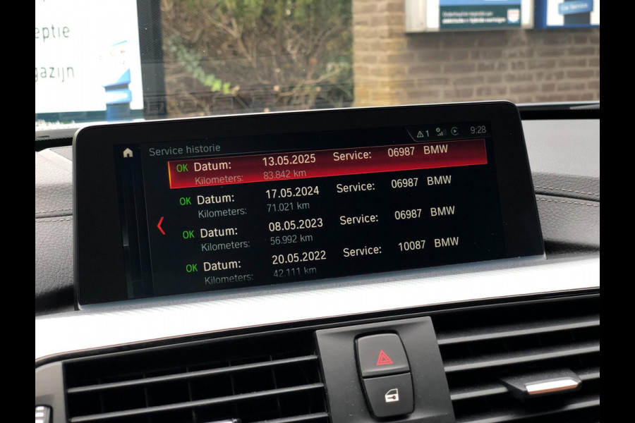 BMW 3 Serie Touring 318i M Sport | Leder, Navi, Carplay, Stoelverw., Cruise, Climate, El. Achterklep | Dealeronderhouden | NAP |