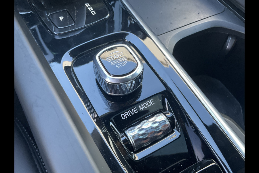 Volvo XC60 2.0 Recharge T6 AWD PHEV Pano Elek.Trekhaak HK Hud Leer 360Cam Memory VOL! Volvo XC60 2.0 Recharge T6 AWD PHEV Pano Elek.Trekhaak HK Hud Leer 360Cam Memory VOL!