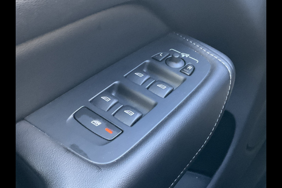 Volvo XC60 2.0 Recharge T6 AWD PHEV Pano Elek.Trekhaak HK Hud Leer 360Cam Memory VOL! Volvo XC60 2.0 Recharge T6 AWD PHEV Pano Elek.Trekhaak HK Hud Leer 360Cam Memory VOL!