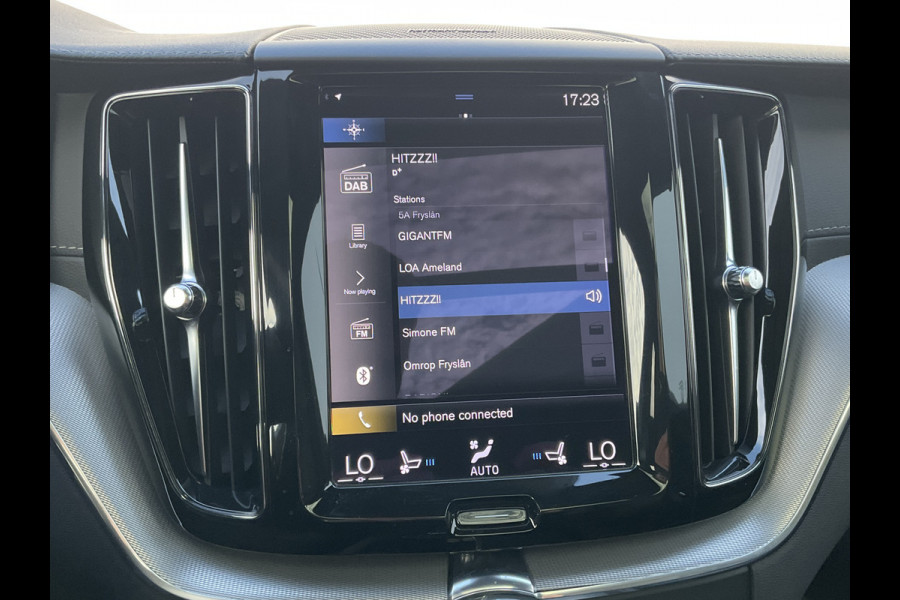 Volvo XC60 2.0 Recharge T6 AWD PHEV Pano Elek.Trekhaak HK Hud Leer 360Cam Memory VOL! Volvo XC60 2.0 Recharge T6 AWD PHEV Pano Elek.Trekhaak HK Hud Leer 360Cam Memory VOL!