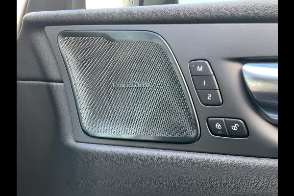 Volvo XC60 2.0 Recharge T6 AWD PHEV Pano Elek.Trekhaak HK Hud Leer 360Cam Memory VOL! Volvo XC60 2.0 Recharge T6 AWD PHEV Pano Elek.Trekhaak HK Hud Leer 360Cam Memory VOL!