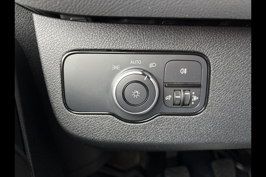 Mercedes-Benz Sprinter 214 2.2 CDI L1H2*A/C*CAM*NAVI*CARPLAY*IMPERIAAL* Mercedes-Benz Sprinter 214 2.2 CDI L1H2*A/C*CAM*NAVI*CARPLAY*IMPERIAAL*