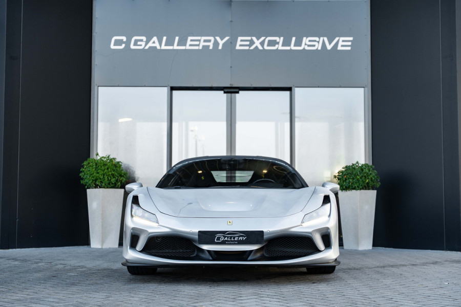 Ferrari F8 Tributo 3.9 V8 HELE - Argento Nurburgring | Passenger Display | Racing Seats | Lift Ferrari F8 Tributo 3.9 V8 HELE - Argento Nurburgring | Passenger Display | Racing Seats | Lift