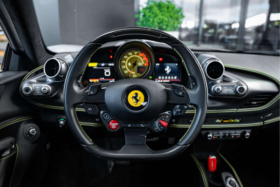 Ferrari F8 Tributo 3.9 V8 HELE - Argento Nurburgring | Passenger Display | Racing Seats | Lift Ferrari F8 Tributo 3.9 V8 HELE - Argento Nurburgring | Passenger Display | Racing Seats | Lift