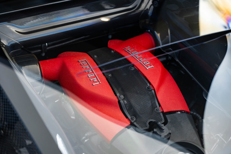 Ferrari F8 Tributo 3.9 V8 HELE - Argento Nurburgring | Passenger Display | Racing Seats | Lift Ferrari F8 Tributo 3.9 V8 HELE - Argento Nurburgring | Passenger Display | Racing Seats | Lift