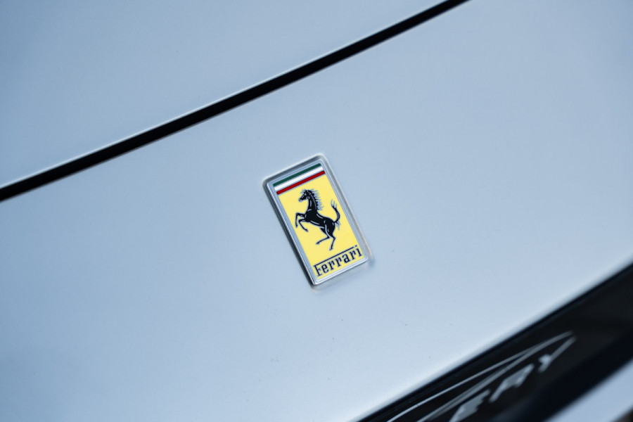 Ferrari F8 Tributo 3.9 V8 HELE - Argento Nurburgring | Passenger Display | Racing Seats | Lift Ferrari F8 Tributo 3.9 V8 HELE - Argento Nurburgring | Passenger Display | Racing Seats | Lift