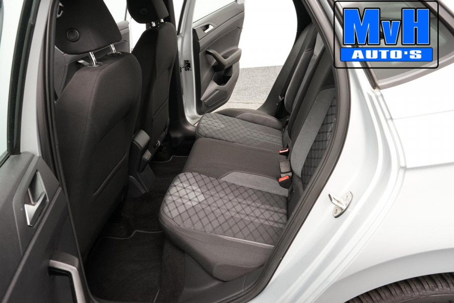 Volkswagen Polo 1.0 TSI R-Line|DSG|ACC|CAMERA|STOELVERW|NAP Volkswagen Polo 1.0 TSI R-Line|DSG|ACC|CAMERA|STOELVERW|NAP