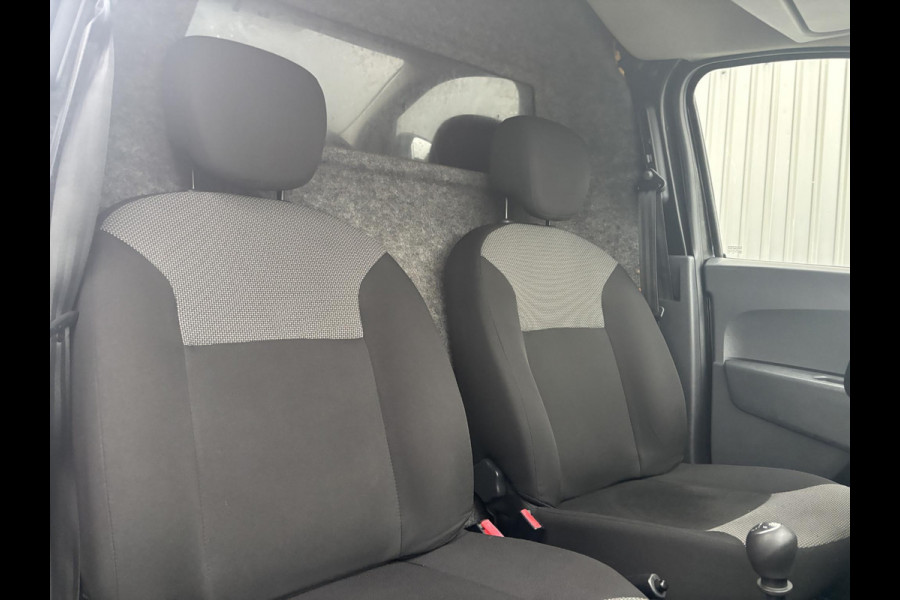 Dacia Dokker 1.5 Blue dCi 75 Essential Dacia Dokker 1.5 Blue dCi 75 Essential