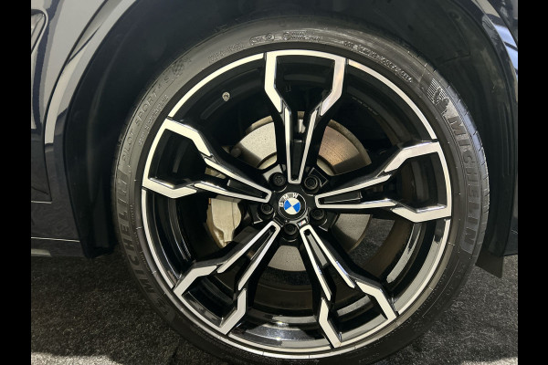 BMW iX3 High Executive 80 kWh | Panoramadak | Lederen bekleding | HUD |  21 inch Velgen | Sportstoelen | M - Sport | SoH (batterijcheck) 96,9 % score!