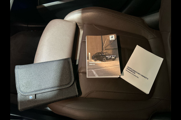 BMW iX3 High Executive 80 kWh | Panoramadak | Lederen bekleding | HUD |  21 inch Velgen | Sportstoelen | M - Sport | SoH (batterijcheck) 96,9 % score!