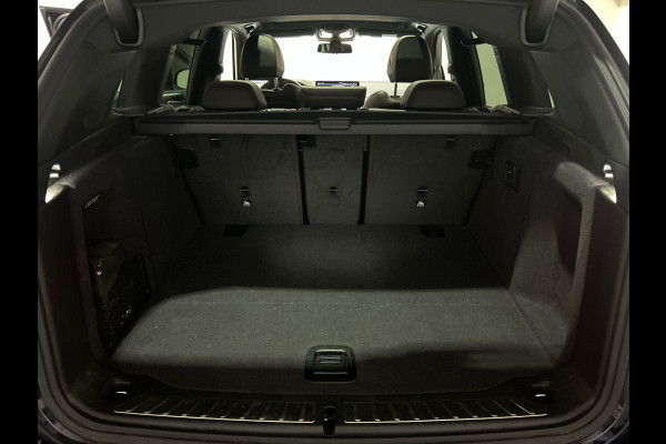 BMW iX3 High Executive 80 kWh | Panoramadak | Lederen bekleding | HUD |  21 inch Velgen | Sportstoelen | M - Sport | SoH (batterijcheck) 96,9 % score!