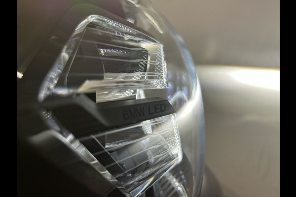 BMW iX3 High Executive 80 kWh | Panoramadak | Lederen bekleding | HUD |  21 inch Velgen | Sportstoelen | M - Sport | SoH (batterijcheck) 96,9 % score!