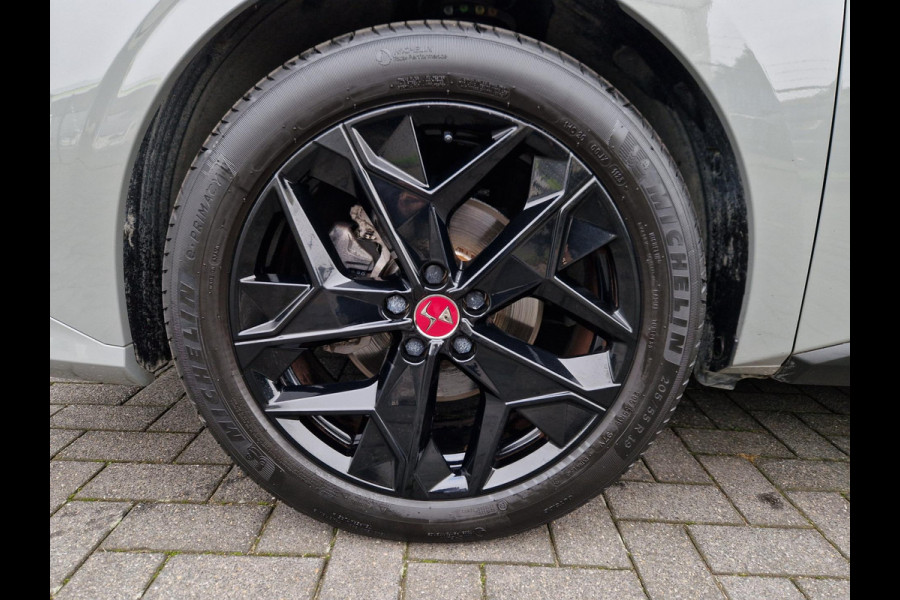 DS DS 4 1.5 HDI Aut.130PK Performance Line/Laquer Grey! DS DS 4 1.5 HDI Aut.130PK Performance Line/Laquer Grey!