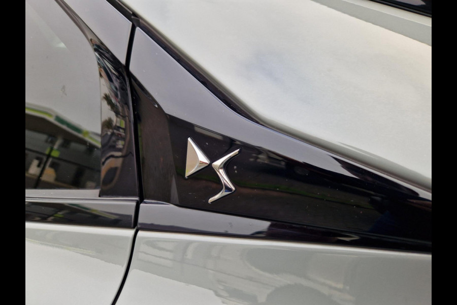 DS DS 4 1.5 HDI Aut.130PK Performance Line/Laquer Grey! DS DS 4 1.5 HDI Aut.130PK Performance Line/Laquer Grey!