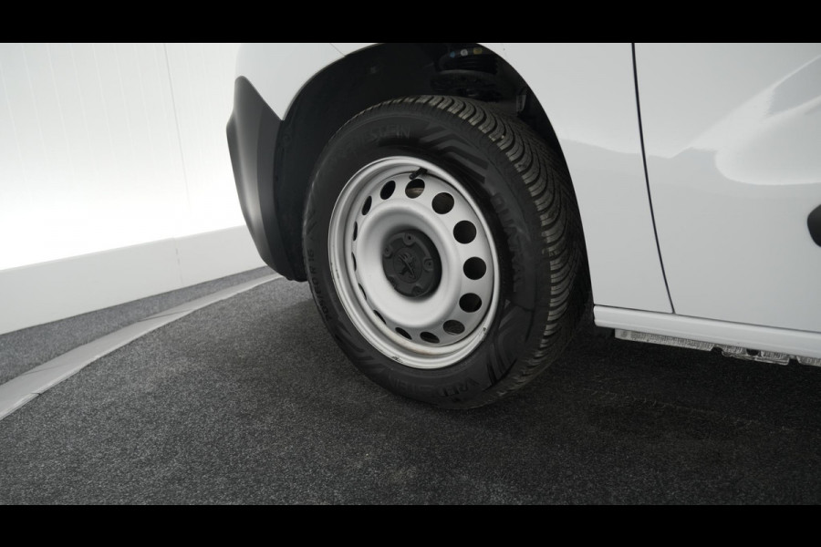 Peugeot Partner 1.5 BlueHDi 100 S&S L1 | Trekhaak | Camera | Apple Carplay | Vloerplaat | Parkeersensoren Peugeot Partner 1.5 BlueHDi 100 S&S L1 | Trekhaak | Camera | Apple Carplay | Vloerplaat | Parkeersensoren