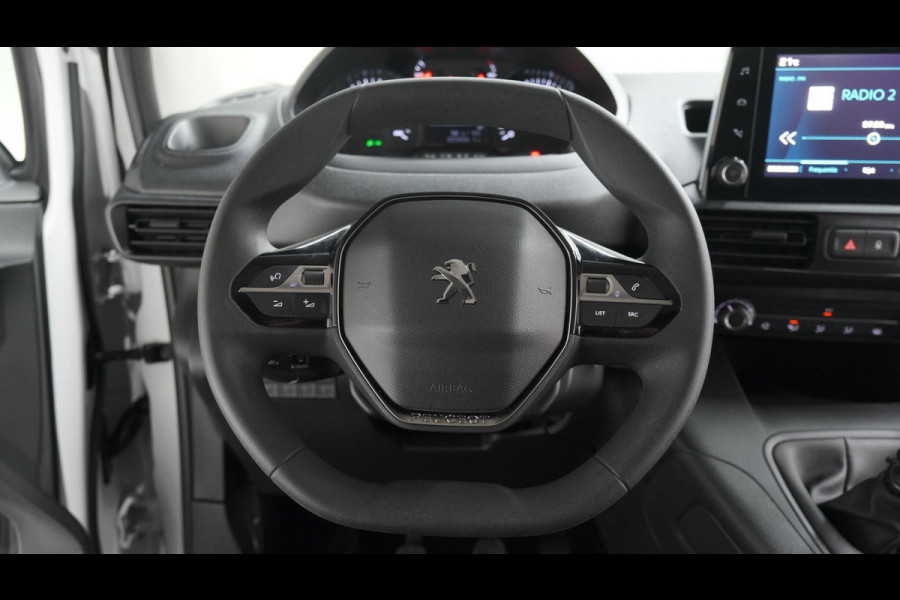 Peugeot Partner 1.5 BlueHDi 100 S&S L1 | Trekhaak | Camera | Apple Carplay | Vloerplaat | Parkeersensoren Peugeot Partner 1.5 BlueHDi 100 S&S L1 | Trekhaak | Camera | Apple Carplay | Vloerplaat | Parkeersensoren