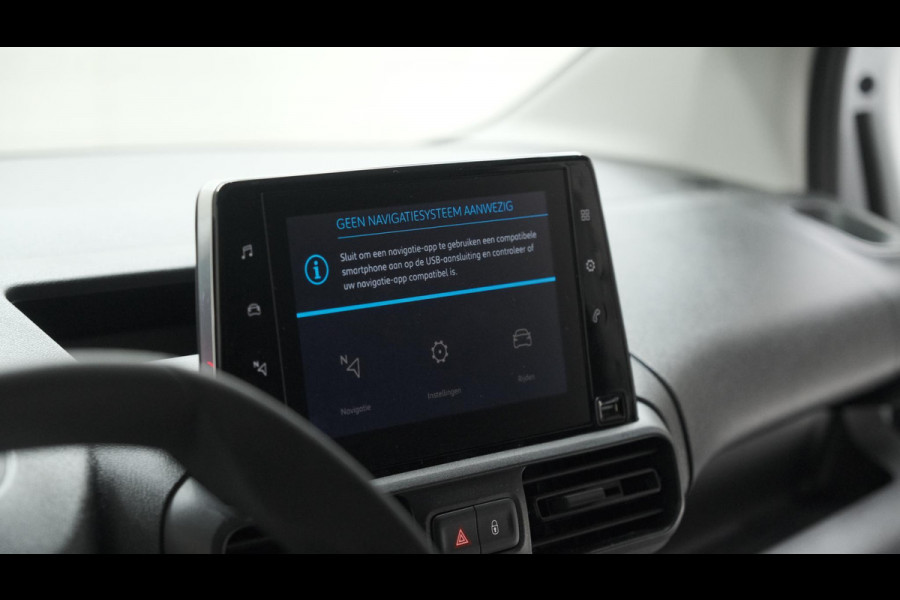 Peugeot Partner 1.5 BlueHDi 100 S&S L1 | Trekhaak | Camera | Apple Carplay | Vloerplaat | Parkeersensoren Peugeot Partner 1.5 BlueHDi 100 S&S L1 | Trekhaak | Camera | Apple Carplay | Vloerplaat | Parkeersensoren