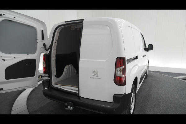 Peugeot Partner 1.5 BlueHDi 100 S&S L1 | Trekhaak | Camera | Apple Carplay | Vloerplaat | Parkeersensoren Peugeot Partner 1.5 BlueHDi 100 S&S L1 | Trekhaak | Camera | Apple Carplay | Vloerplaat | Parkeersensoren