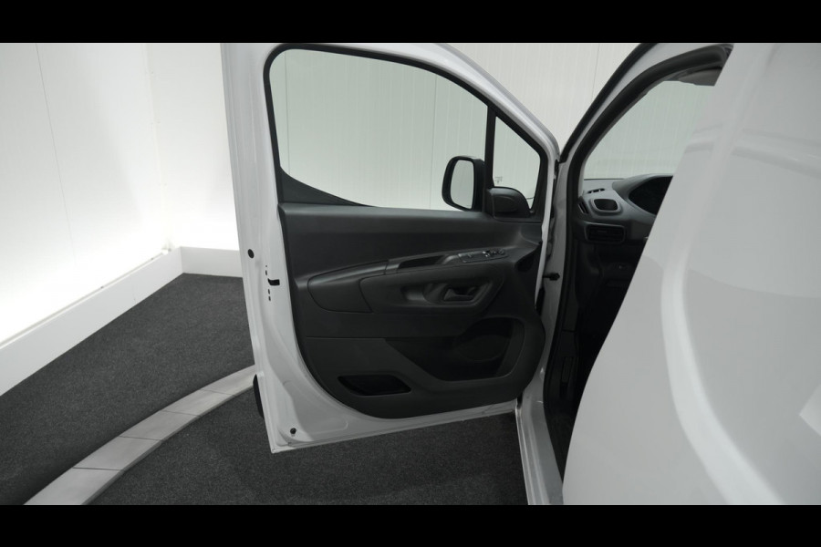 Peugeot Partner 1.5 BlueHDi 100 S&S L1 | Trekhaak | Camera | Apple Carplay | Vloerplaat | Parkeersensoren Peugeot Partner 1.5 BlueHDi 100 S&S L1 | Trekhaak | Camera | Apple Carplay | Vloerplaat | Parkeersensoren