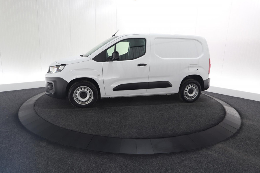 Peugeot Partner 1.5 BlueHDi 100 S&S L1 | Trekhaak | Camera | Apple Carplay | Vloerplaat | Parkeersensoren Peugeot Partner 1.5 BlueHDi 100 S&S L1 | Trekhaak | Camera | Apple Carplay | Vloerplaat | Parkeersensoren