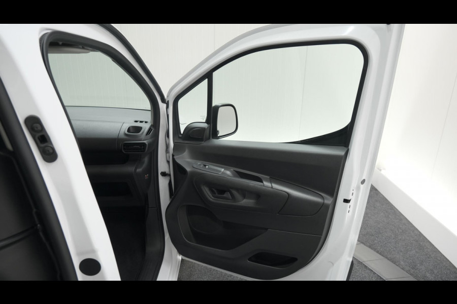 Peugeot Partner 1.5 BlueHDi 100 S&S L1 | Trekhaak | Camera | Apple Carplay | Vloerplaat | Parkeersensoren Peugeot Partner 1.5 BlueHDi 100 S&S L1 | Trekhaak | Camera | Apple Carplay | Vloerplaat | Parkeersensoren