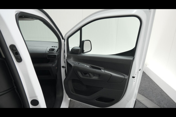 Peugeot Partner 1.5 BlueHDi 100 S&S L1 | Trekhaak | Camera | Apple Carplay | Vloerplaat | Parkeersensoren Peugeot Partner 1.5 BlueHDi 100 S&S L1 | Trekhaak | Camera | Apple Carplay | Vloerplaat | Parkeersensoren