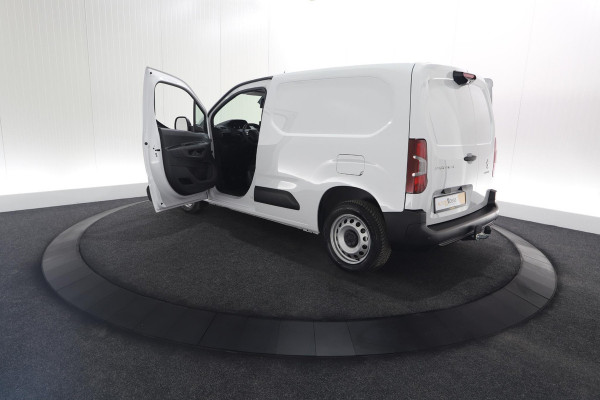 Peugeot Partner 1.5 BlueHDi 100 S&S L1 | Trekhaak | Camera | Apple Carplay | Vloerplaat | Parkeersensoren Peugeot Partner 1.5 BlueHDi 100 S&S L1 | Trekhaak | Camera | Apple Carplay | Vloerplaat | Parkeersensoren