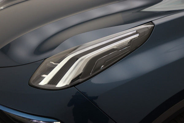 Lynk & Co 01 1.5 Plug-in Hybrid Automaat Two-Tone, Panoramadak, ACC, Keyless, Navigatie, PDC, LED, 20'' Lynk & Co 01 1.5 Plug-in Hybrid Automaat Two-Tone, Panoramadak, ACC, Keyless, Navigatie, PDC, LED, 20''