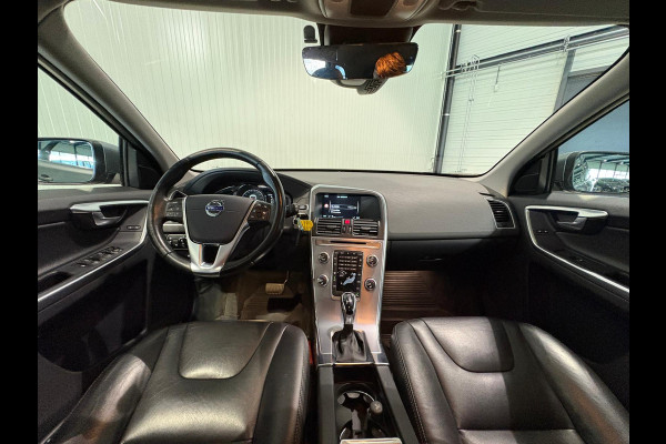 Volvo XC60 D4 Aut. Summum Leder Stoelverwarming Trekhaak Parkeercamera 190pk