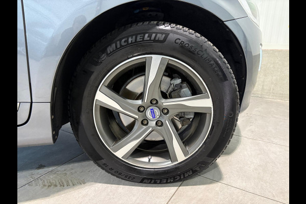 Volvo XC60 D4 Aut. Summum Leder Stoelverwarming Trekhaak Parkeercamera 190pk