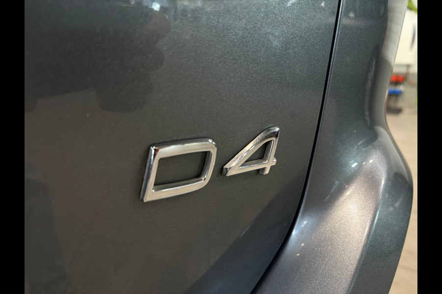 Volvo XC60 D4 Aut. Summum Leder Stoelverwarming Trekhaak Parkeercamera 190pk