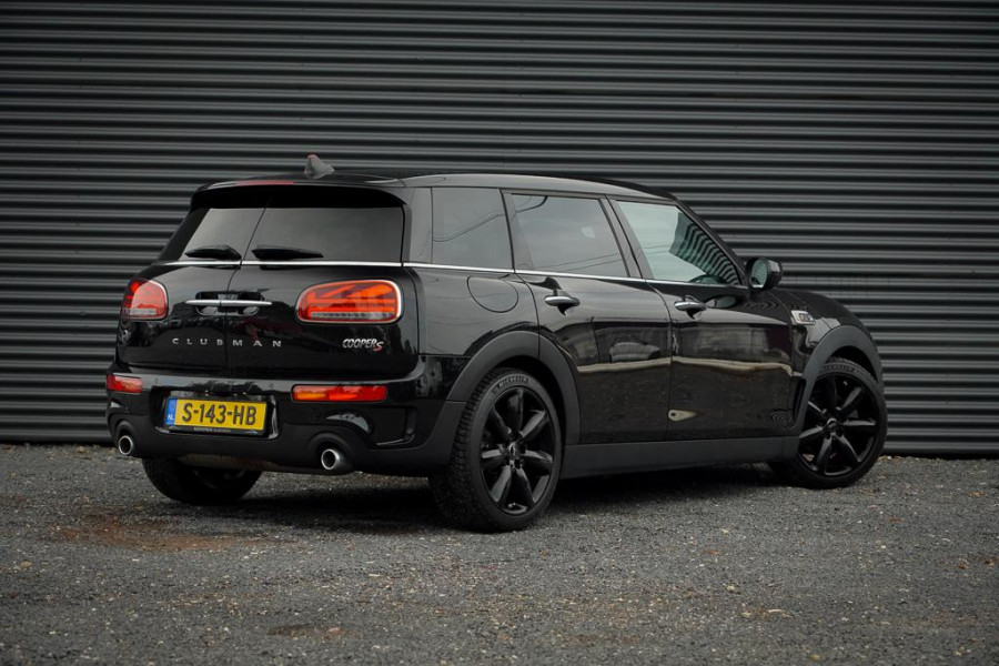 MINI Clubman 2.0 Cooper S / Aut / Leder / Stoelverwarming / Camera / LED MINI Clubman 2.0 Cooper S / Aut / Leder / Stoelverwarming / Camera / LED