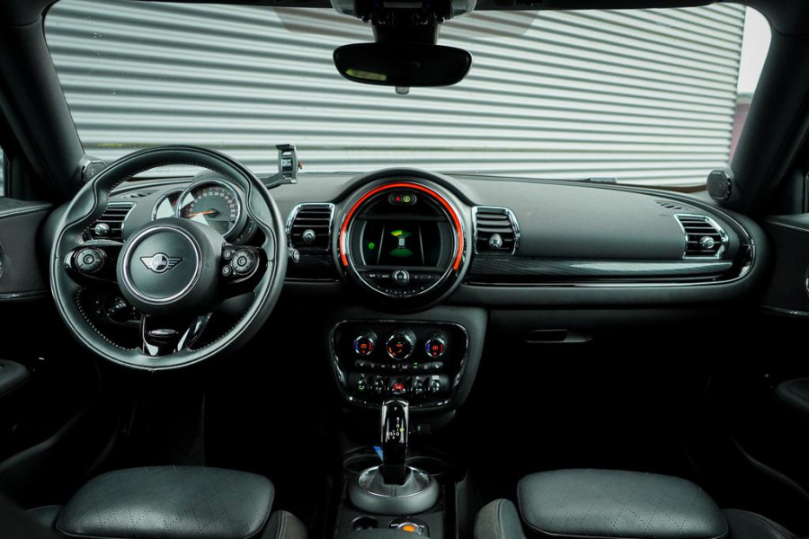 MINI Clubman 2.0 Cooper S / Aut / Leder / Stoelverwarming / Camera / LED MINI Clubman 2.0 Cooper S / Aut / Leder / Stoelverwarming / Camera / LED