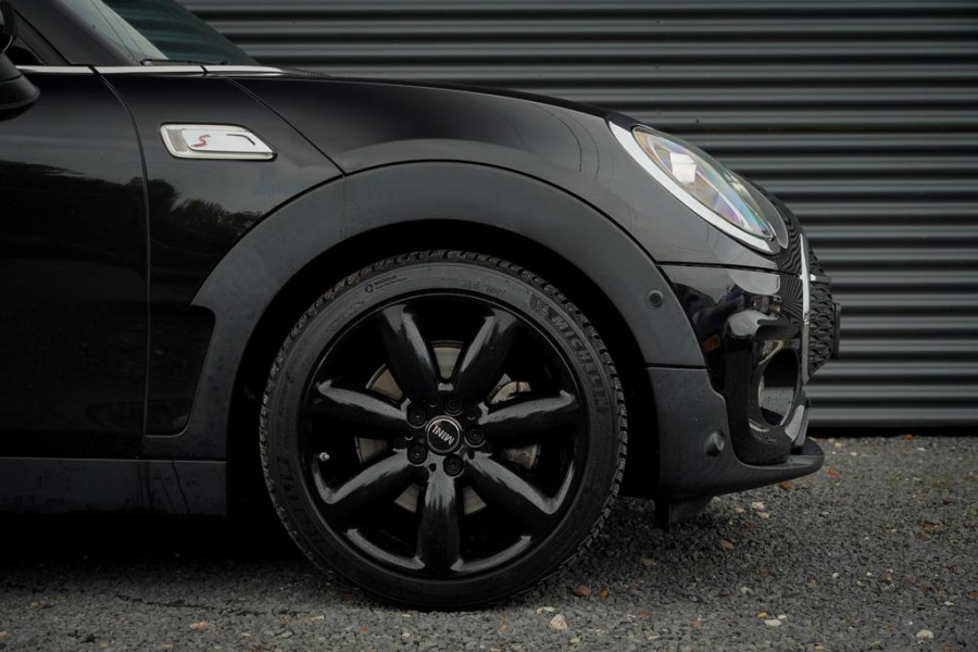 MINI Clubman 2.0 Cooper S / Aut / Leder / Stoelverwarming / Camera / LED MINI Clubman 2.0 Cooper S / Aut / Leder / Stoelverwarming / Camera / LED