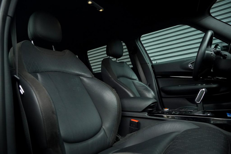 MINI Clubman 2.0 Cooper S / Aut / Leder / Stoelverwarming / Camera / LED MINI Clubman 2.0 Cooper S / Aut / Leder / Stoelverwarming / Camera / LED