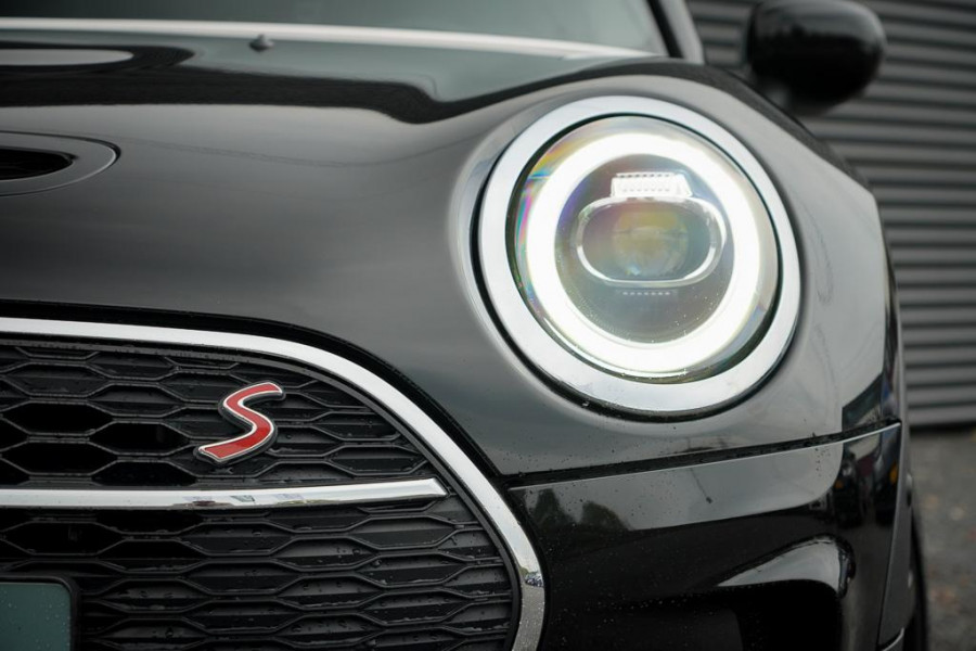 MINI Clubman 2.0 Cooper S / Aut / Leder / Stoelverwarming / Camera / LED MINI Clubman 2.0 Cooper S / Aut / Leder / Stoelverwarming / Camera / LED