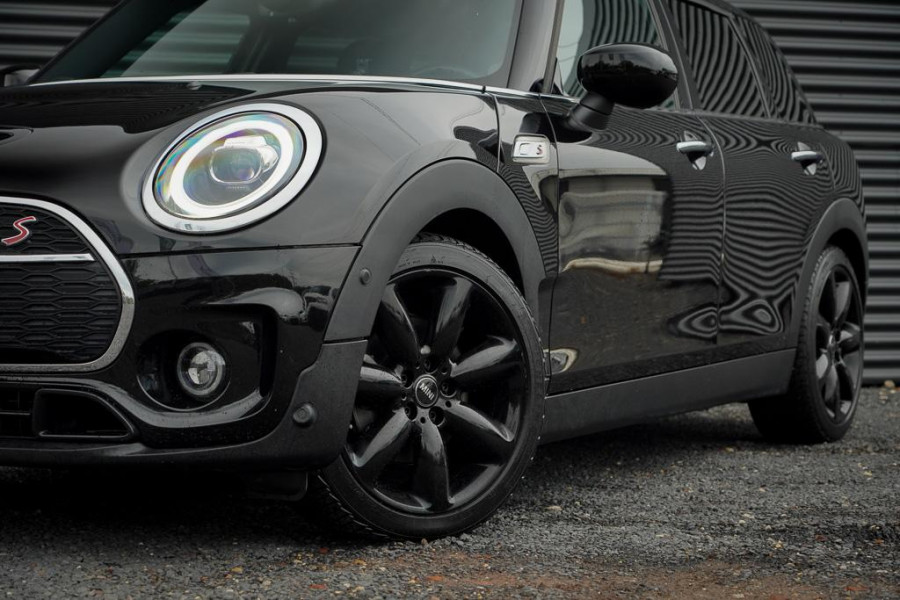 MINI Clubman 2.0 Cooper S / Aut / Leder / Stoelverwarming / Camera / LED MINI Clubman 2.0 Cooper S / Aut / Leder / Stoelverwarming / Camera / LED