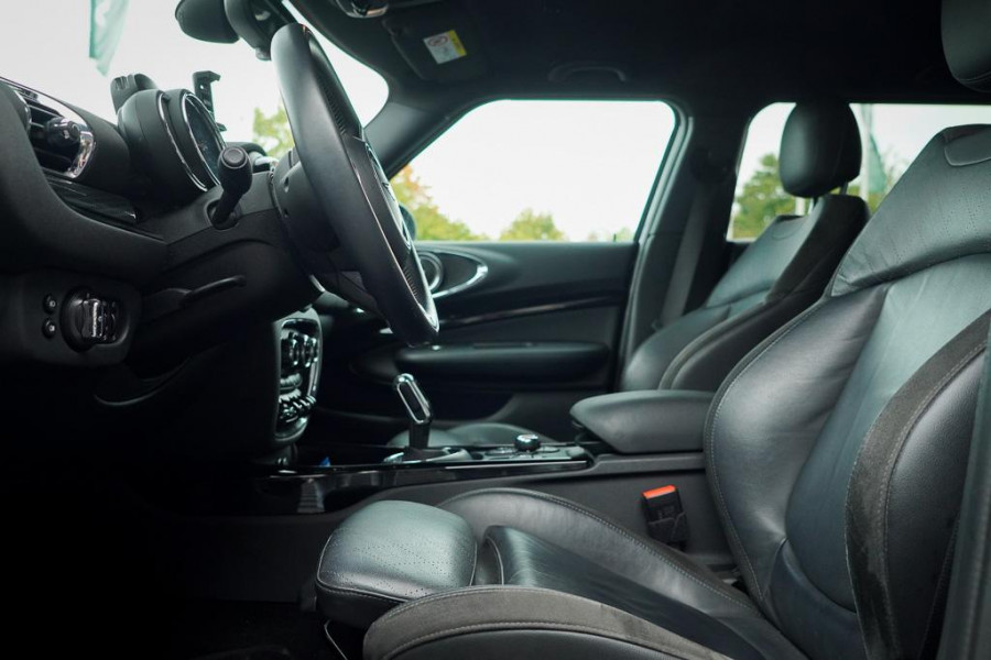 MINI Clubman 2.0 Cooper S / Aut / Leder / Stoelverwarming / Camera / LED MINI Clubman 2.0 Cooper S / Aut / Leder / Stoelverwarming / Camera / LED