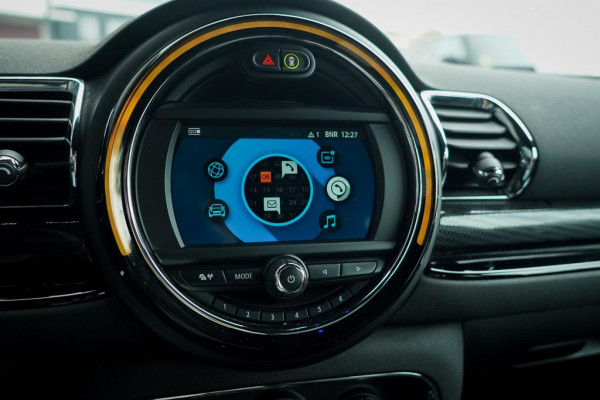 MINI Clubman 2.0 Cooper S / Aut / Leder / Stoelverwarming / Camera / LED MINI Clubman 2.0 Cooper S / Aut / Leder / Stoelverwarming / Camera / LED