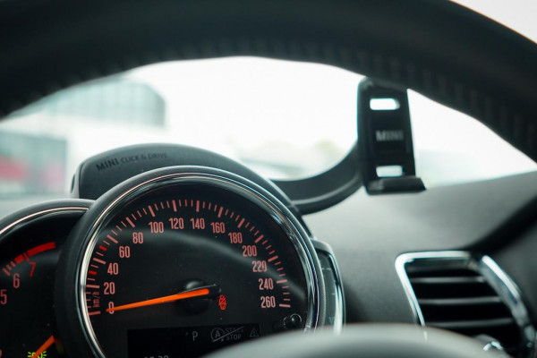 MINI Clubman 2.0 Cooper S / Aut / Leder / Stoelverwarming / Camera / LED MINI Clubman 2.0 Cooper S / Aut / Leder / Stoelverwarming / Camera / LED