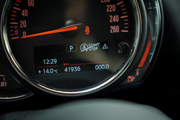 MINI Clubman 2.0 Cooper S / Aut / Leder / Stoelverwarming / Camera / LED MINI Clubman 2.0 Cooper S / Aut / Leder / Stoelverwarming / Camera / LED