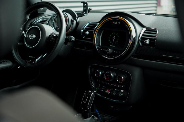 MINI Clubman 2.0 Cooper S / Aut / Leder / Stoelverwarming / Camera / LED MINI Clubman 2.0 Cooper S / Aut / Leder / Stoelverwarming / Camera / LED